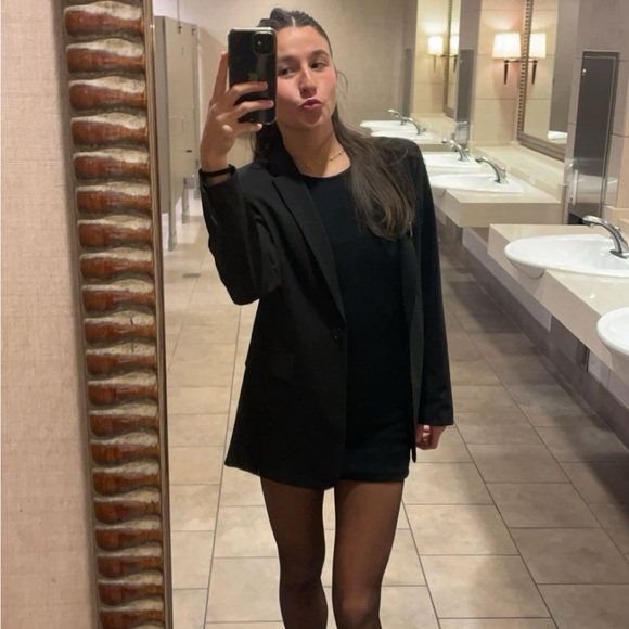 Meet your Posher, Avy - Picture 1 of 1